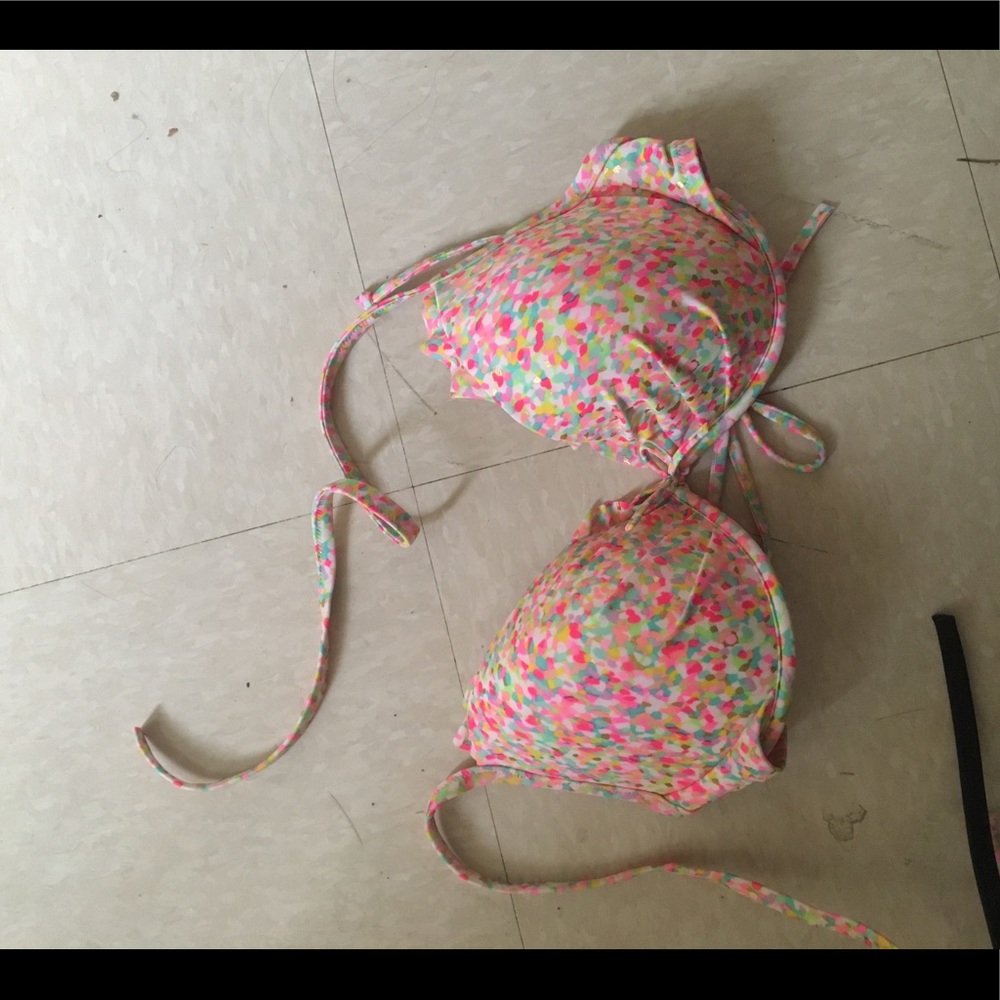 Victoria's Secret swim top 34DD