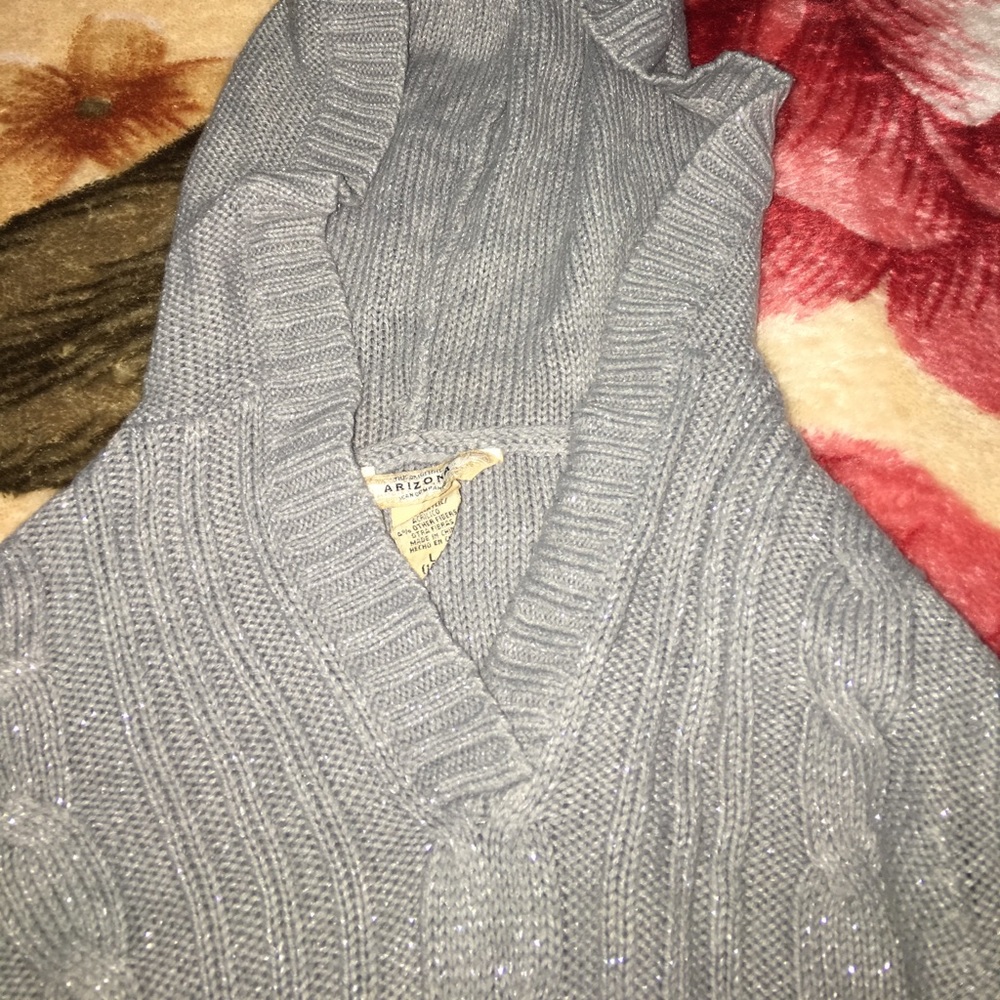 Sweters - Picture 2 of 2