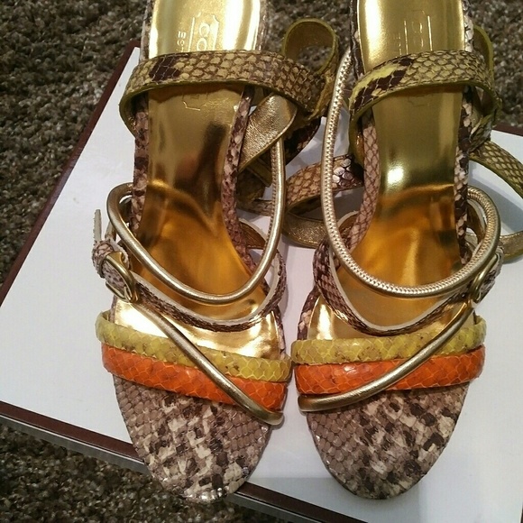 💥DEAL💥Michael Kors clutch and Coach heels. - Picture 5 of 8