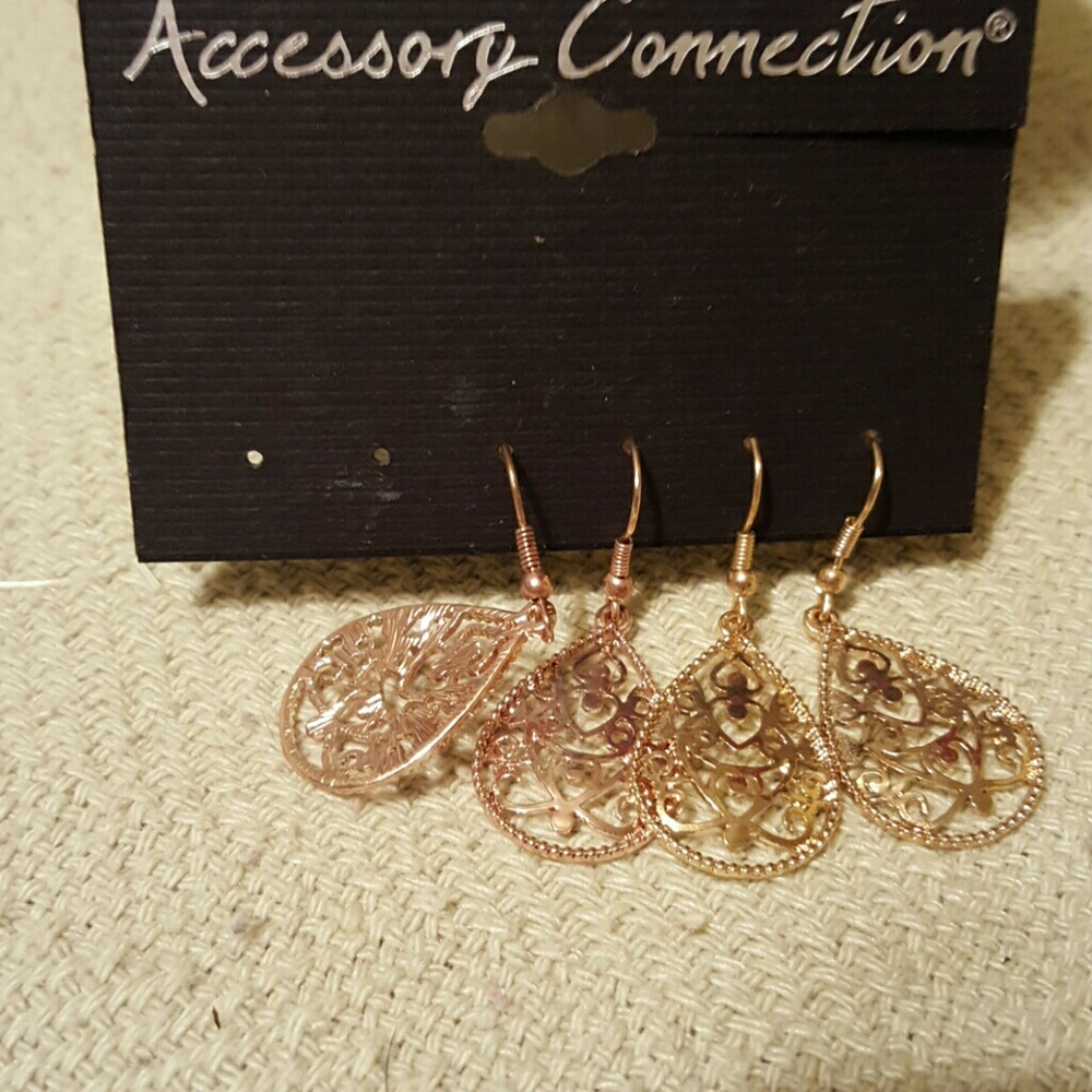 2 pair of earrings rose gold plated and goldtone