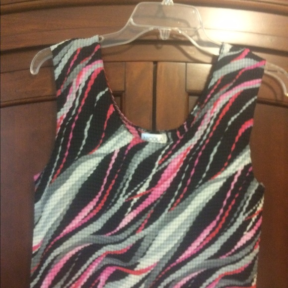 Stretchy Sleeveless Colorful Top - 100% Polyester - Picture 4 of 4