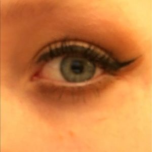 Meet your Posher, Ava