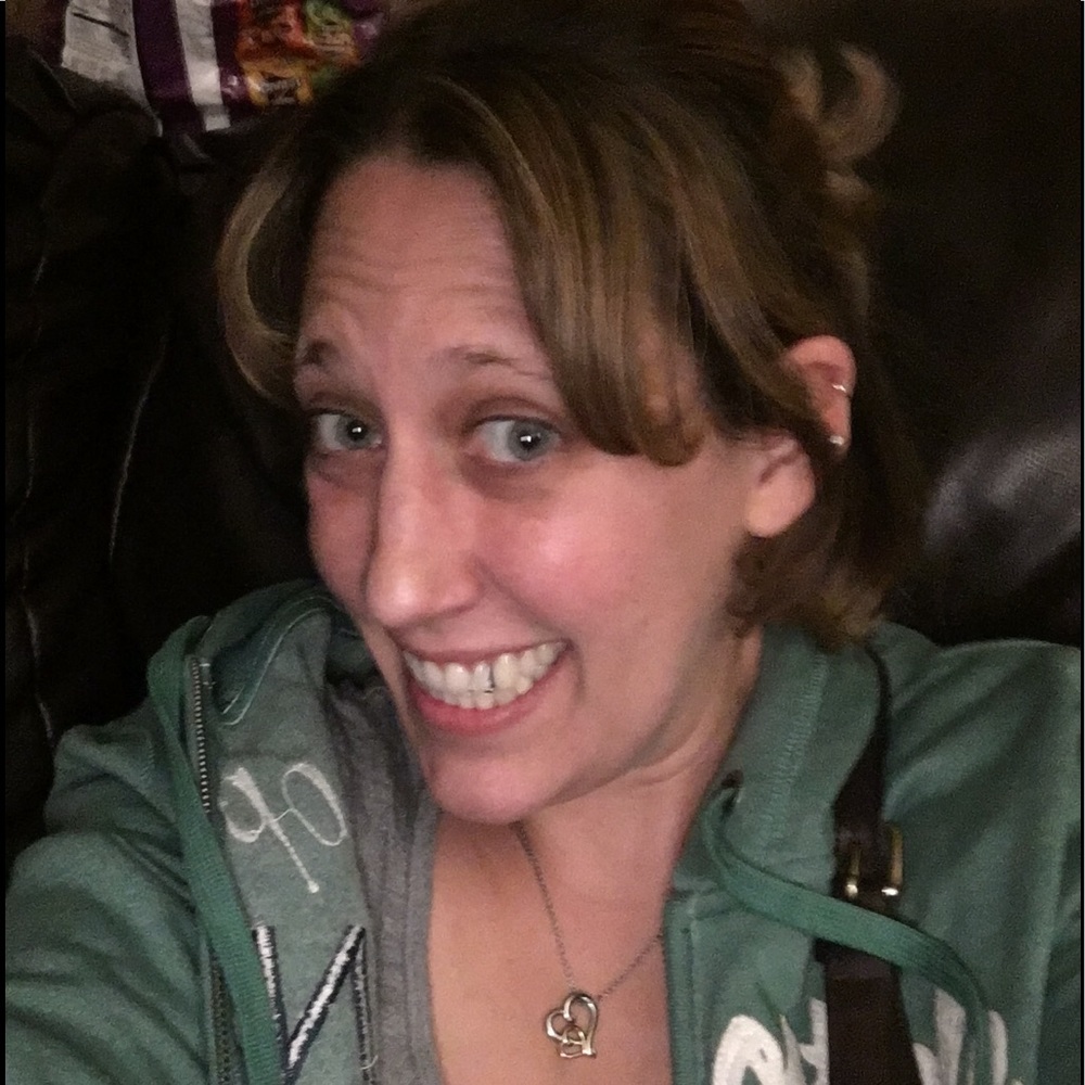 Meet your Posher, Alicia