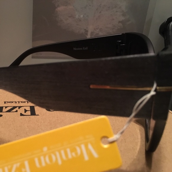 Menton ezil wood grained sunglasses NWT