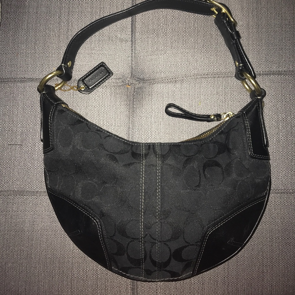 Black coach hobo