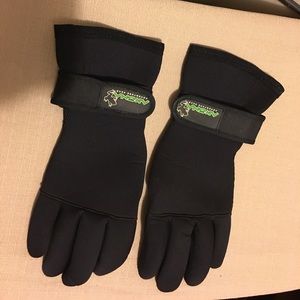 AKONA Adventure Gear Water Sport Gloves