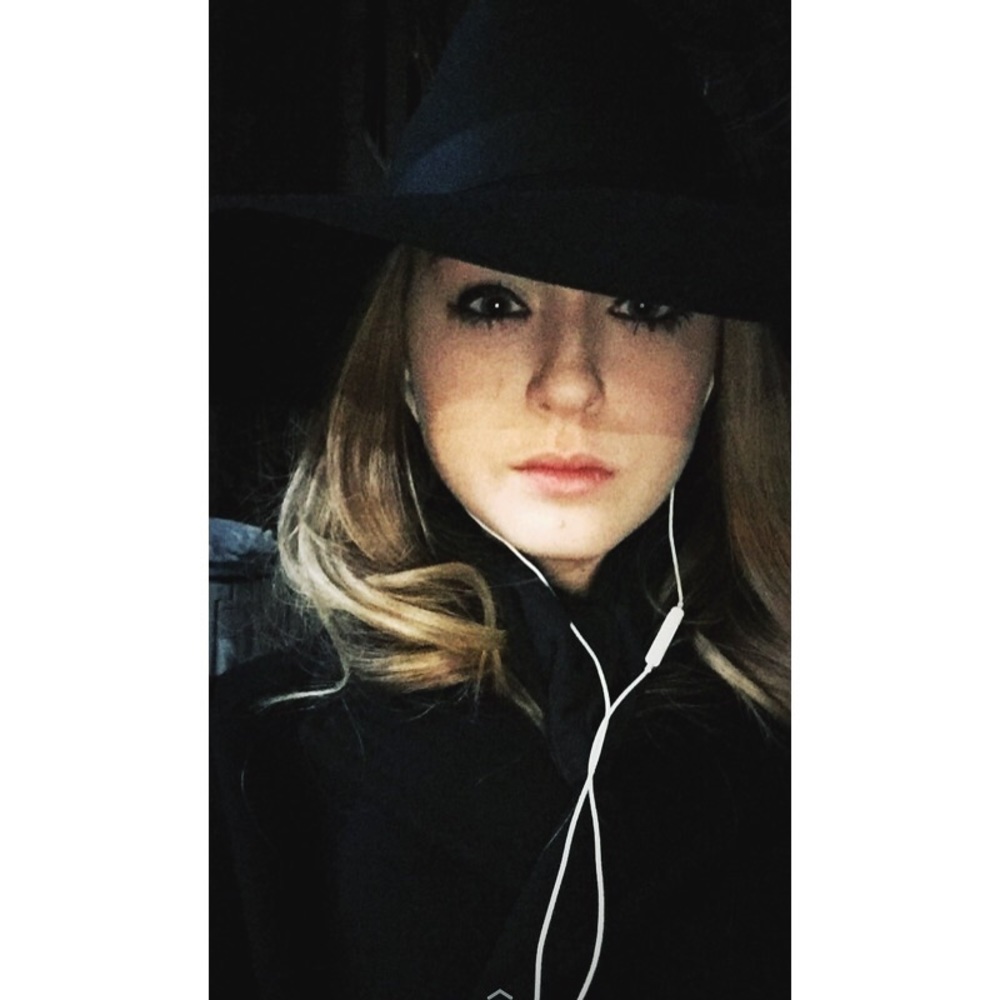 Meet your Posher, Valerie