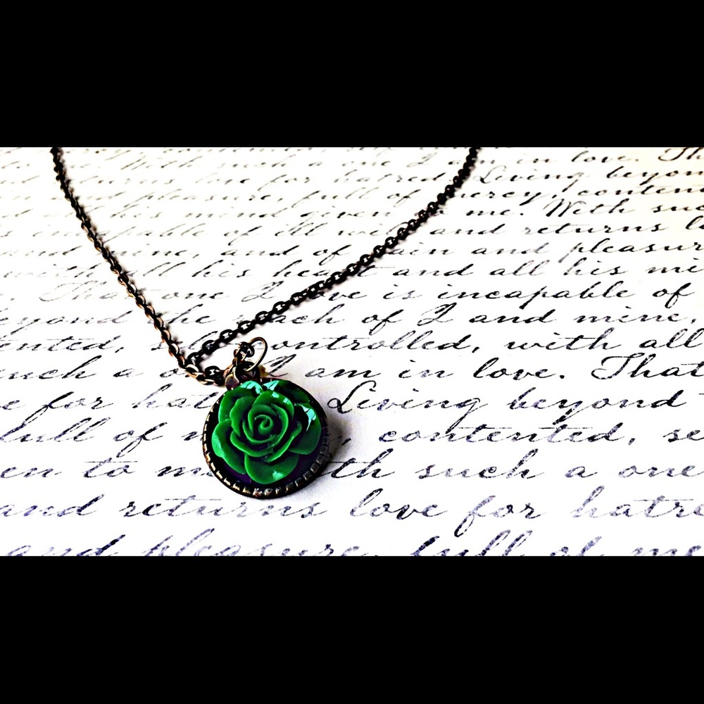 Antique Bronze Green Rose Pendant Necklace 24"