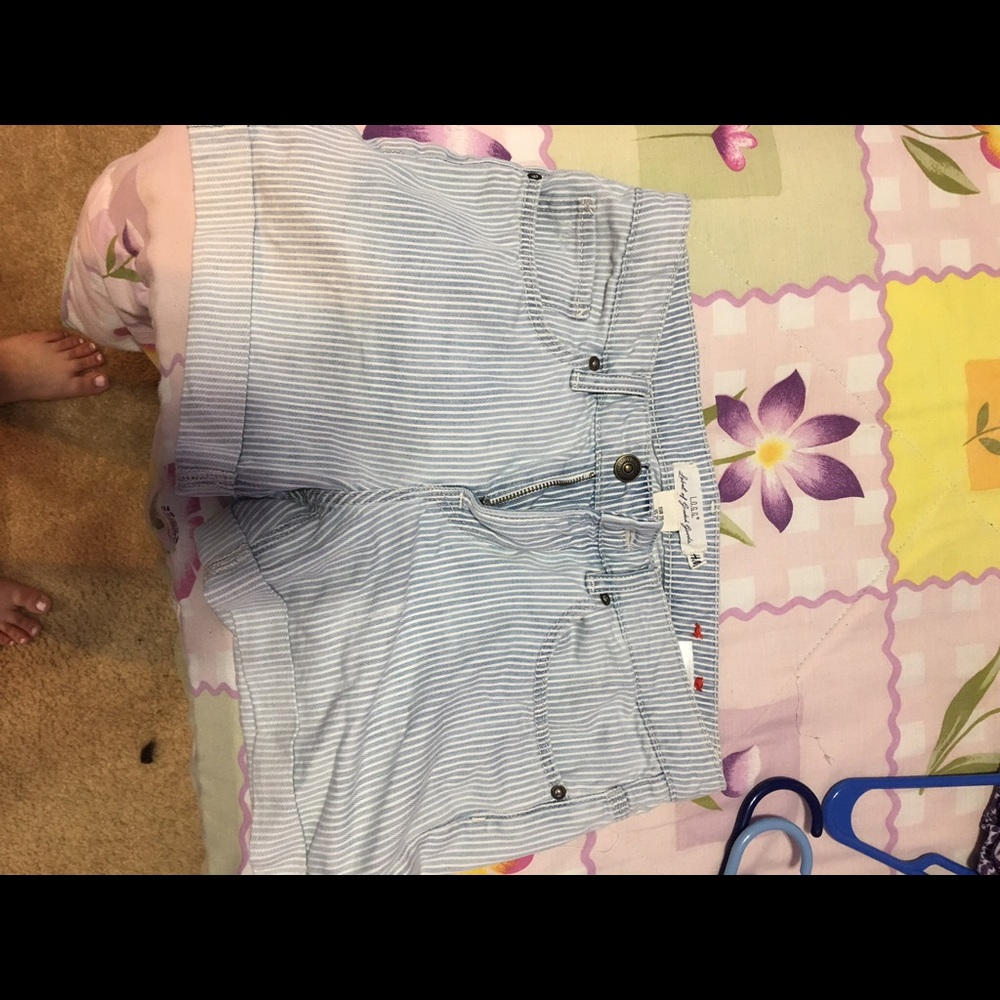 H&M striped shorts