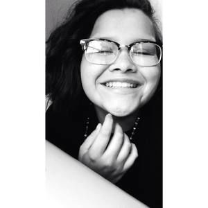 Meet your Posher, Chloe