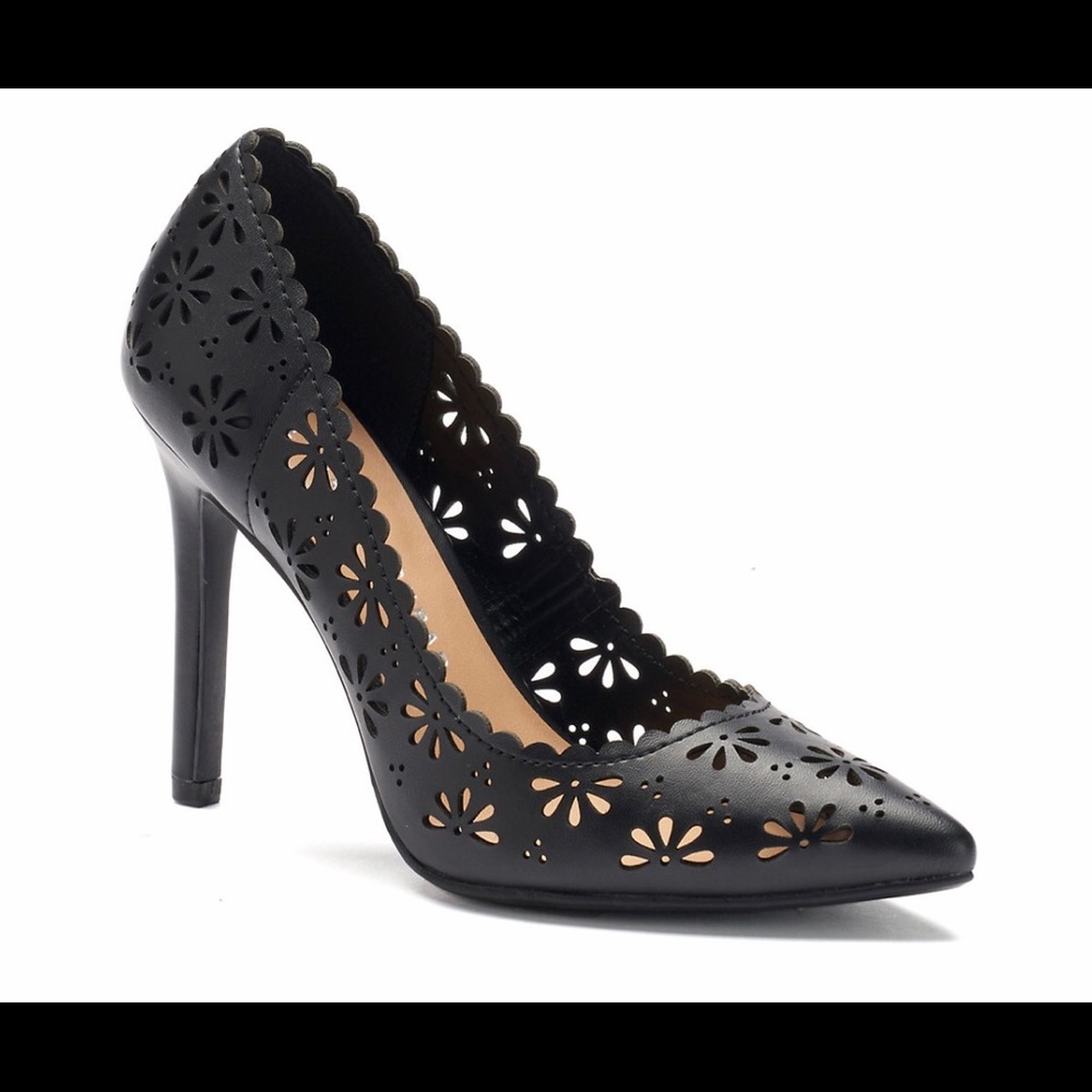 Lauren Conrad elegant black heels