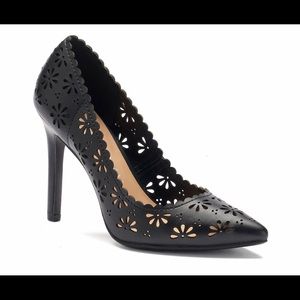 Lauren Conrad elegant black heels