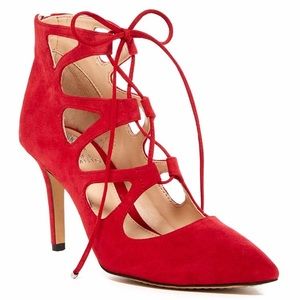 NWT Size 9 Vince Camuto Red Pumps