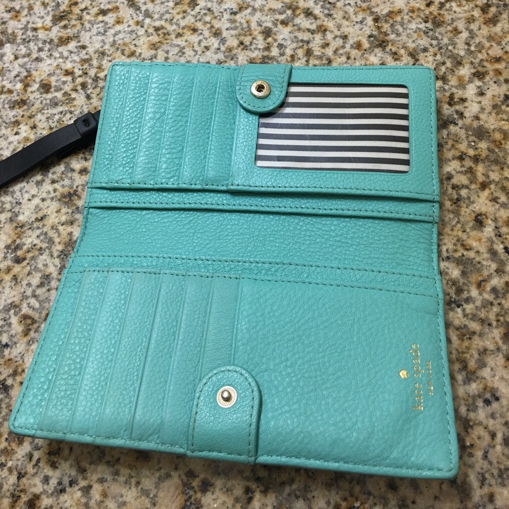 Kate Spade Wallet - Picture 2 of 4