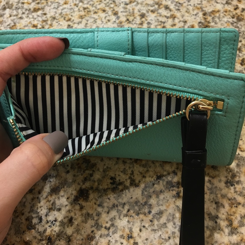 Kate Spade Wallet - Picture 4 of 4