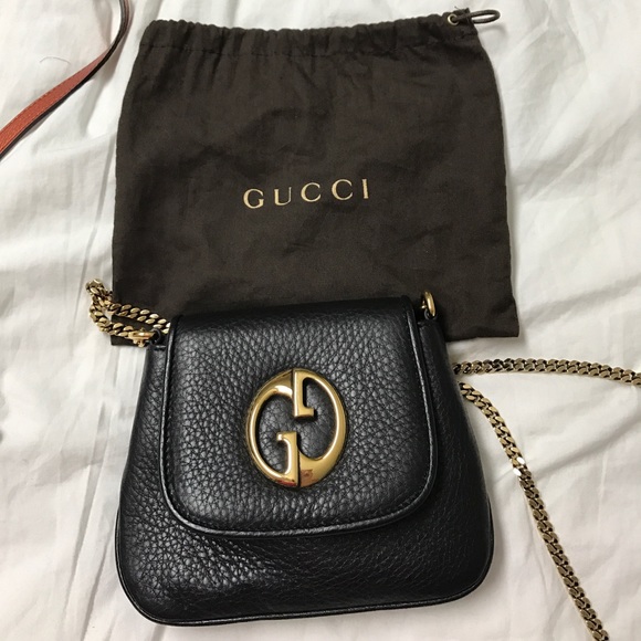 Gucci Handbags - Gucci small crossbady bag