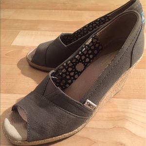 Toms Gray Wedges
