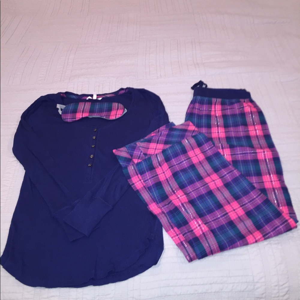 Victoria's Secret Pajama Set. Short Length.