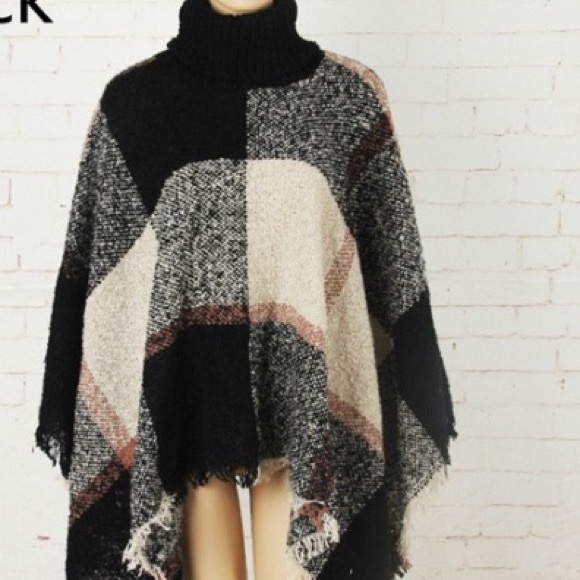 Jackets & Blazers - Love This Turtleneck Poncho ❤️