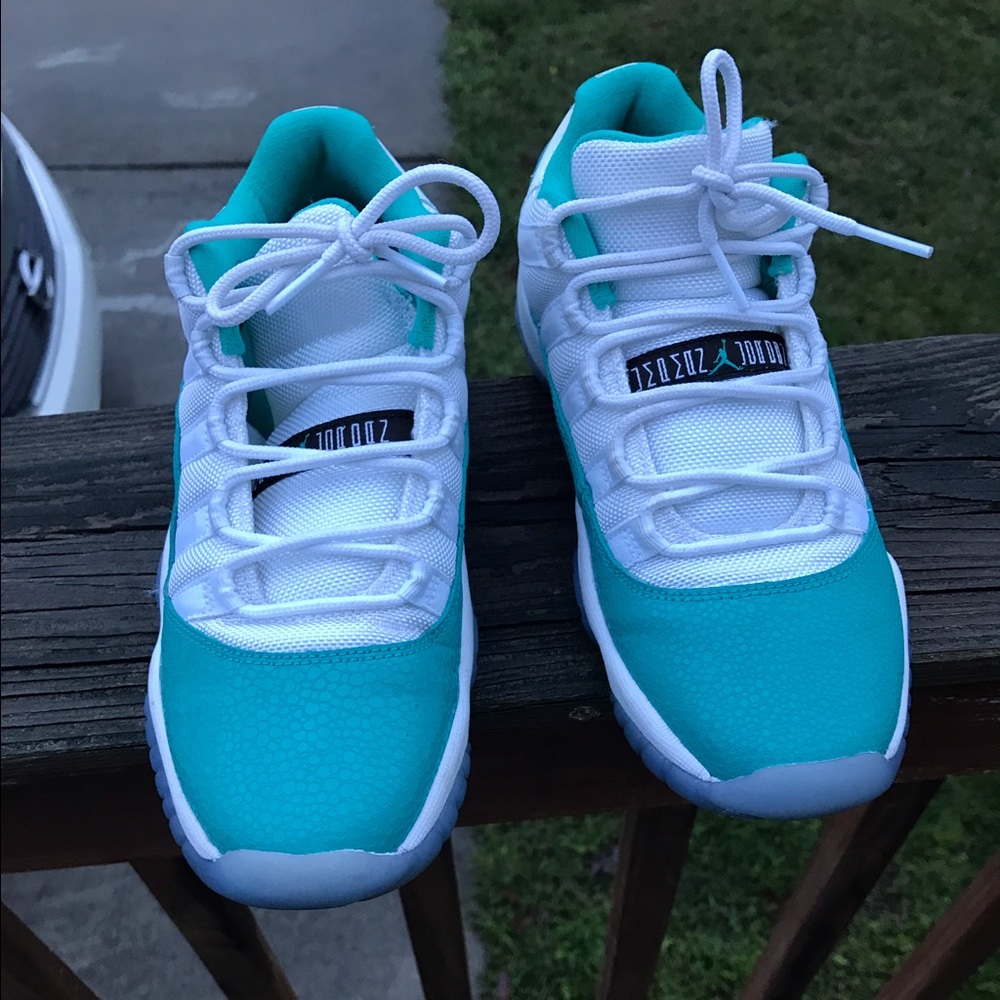 Aqua 11s serious buyers only