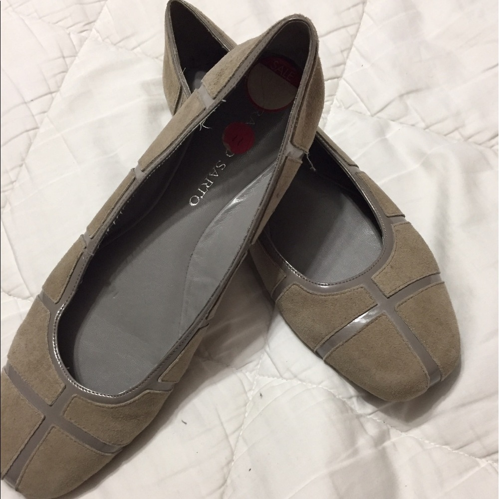 Franco Sarto Grey suede Flats