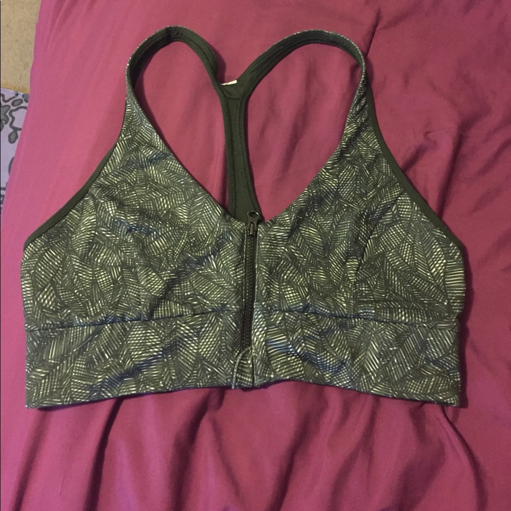Lululemon sports bra.