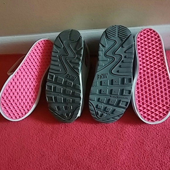 (SOLD)Nike Air Max 90 and Vans(SELLING AS LOT) - Picture 4 of 4