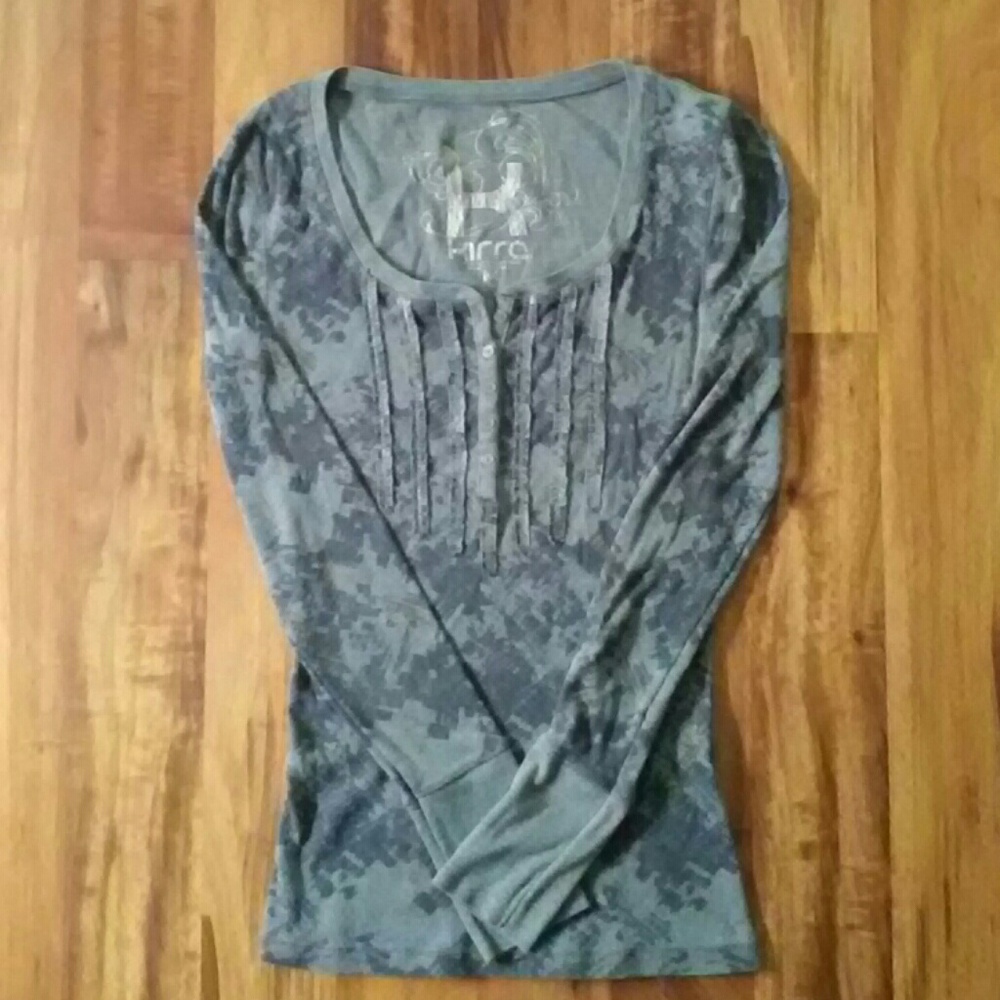 Gray Kirra top