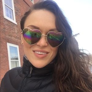 Meet your Posher, Mariel