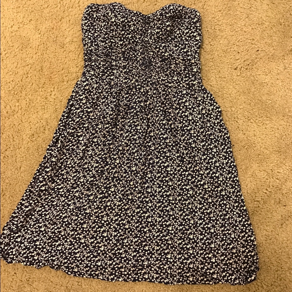 Strapless sweetheart neck line sundress