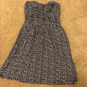 Strapless sweetheart neck line sundress