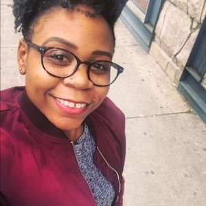 Meet your Posher, Maya