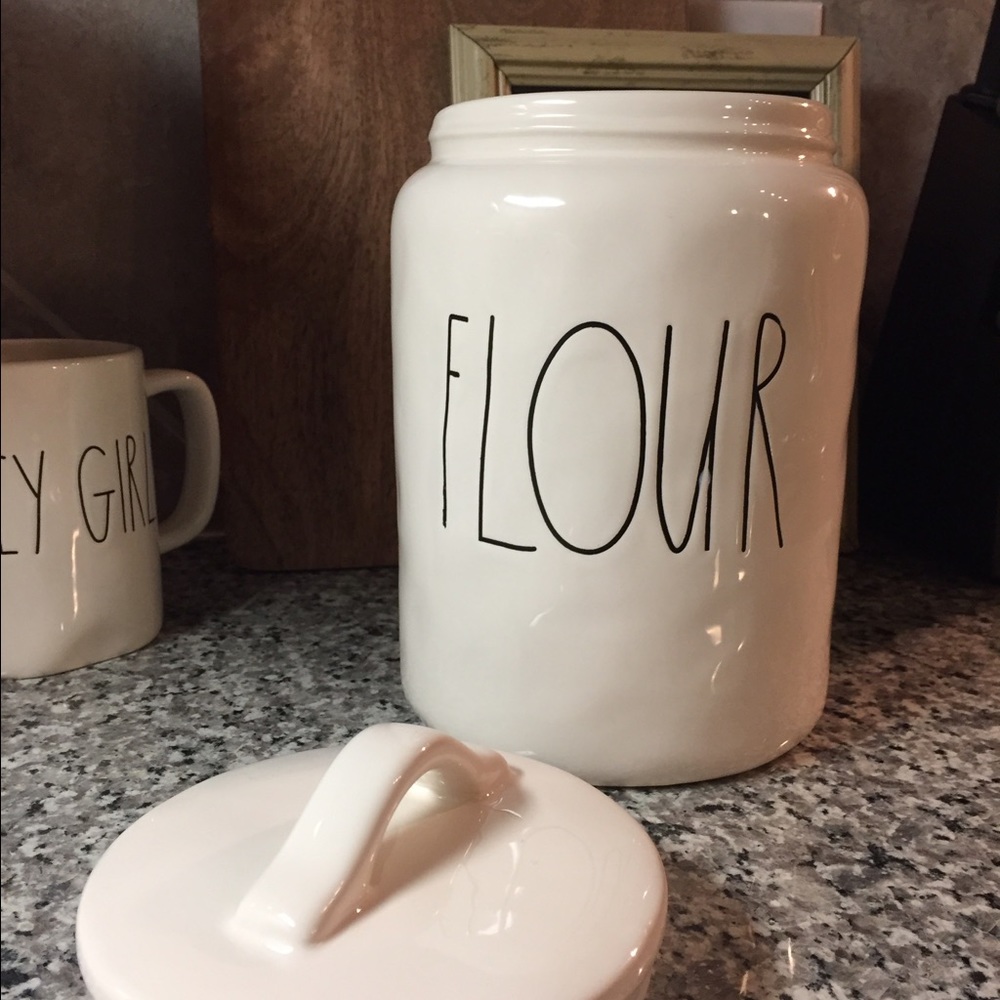 Rae Dunn flour Canister