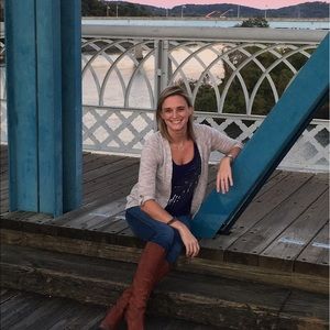 Meet your Posher, Melissa