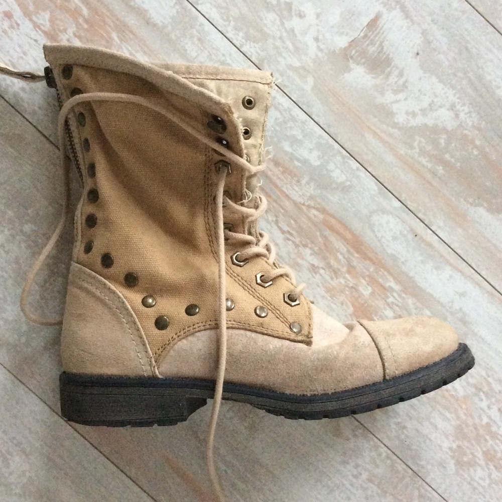 Roxy boots