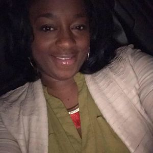 Meet your Posher, Monique
