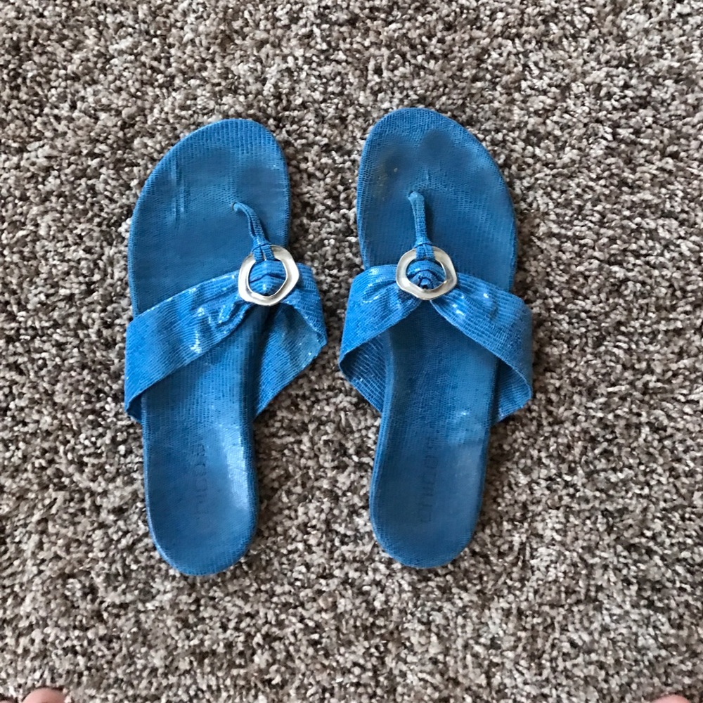 Blue lizard sandals