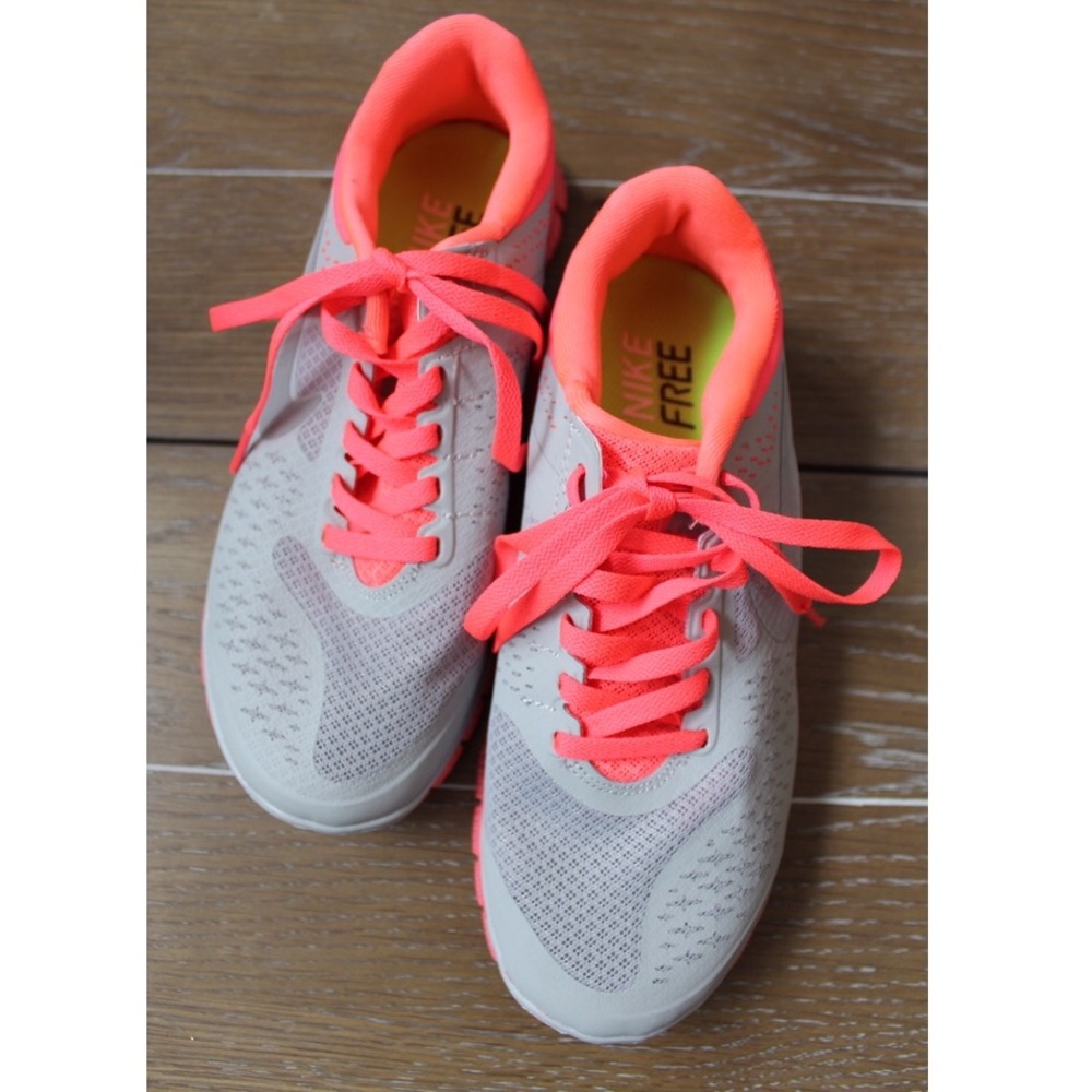 Womens Nike Free 4.0 V2