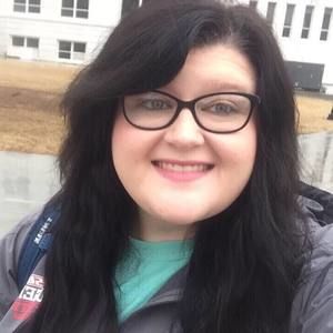 Meet your Posher, Caitlin