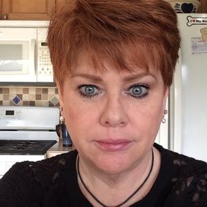 Meet your Posher, Ellen