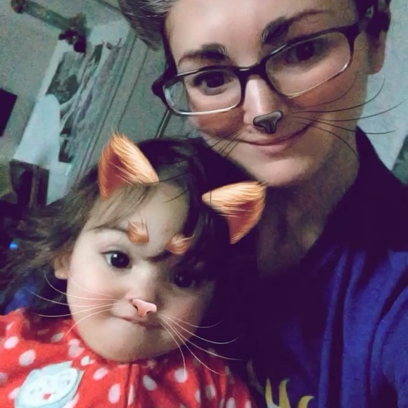 Meet your Posher, Candice - Picture 1 of 1