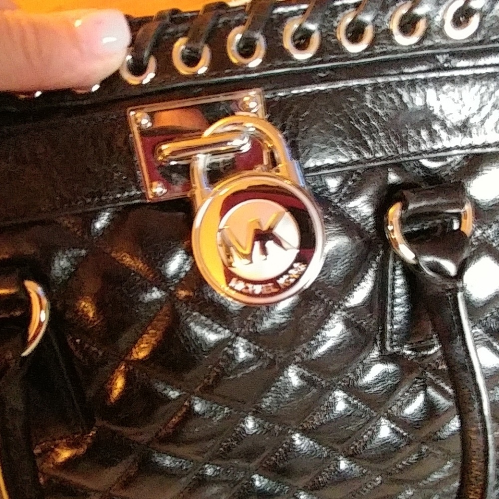 Handbag - Picture 2 of 3