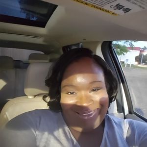 Meet your Posher, Alicia