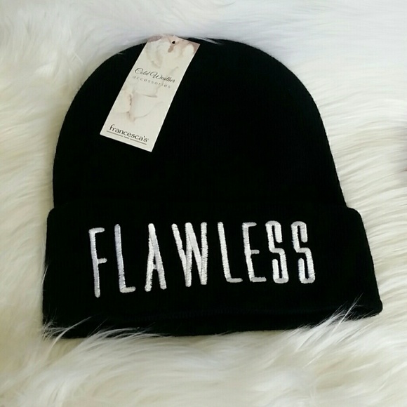 Beanie/Cold weather hat, NWT, FLAWLESS - Picture 1 of 3