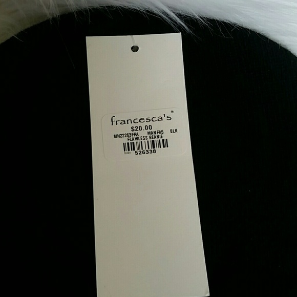 Beanie/Cold weather hat, NWT, FLAWLESS - Picture 3 of 3