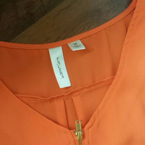 Top - Picture 2 of 4