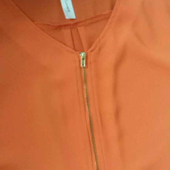 Top - Picture 4 of 4