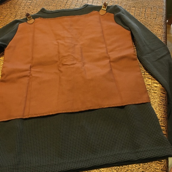 Crew kids long sleeved boys t shirt size 10 - Picture 2 of 2