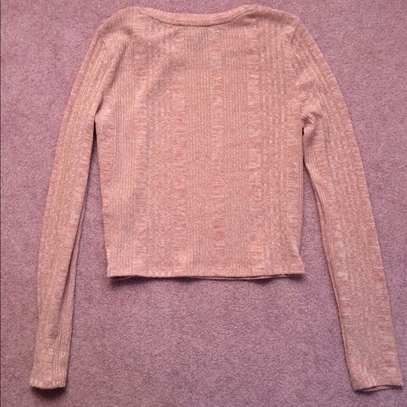 Forever 21 long sleeved crop top - Picture 2 of 3