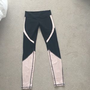 Alo Yoga Vitality Leggings